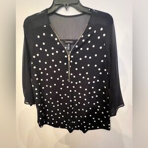 ELLEN TRACY V-NECK ZIP NECKLINE SHEER INSERT IN TOP SIZE MEDIUM  NAVY W/WHITE